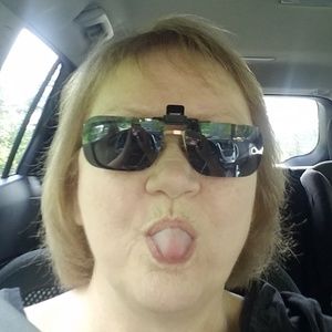 Meet your Posher, Sandra